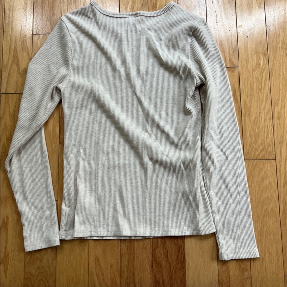 Old Navy women’s ribbed top Size L - Picture 4 of 4